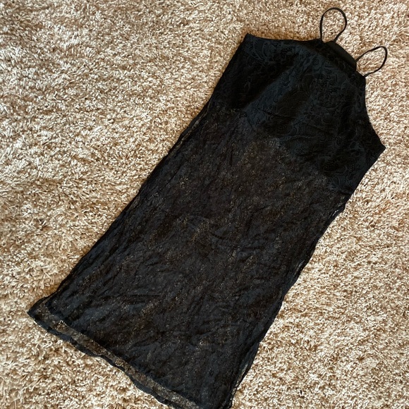 Missguided Black Lace Halter long top - Picture 1 of 5